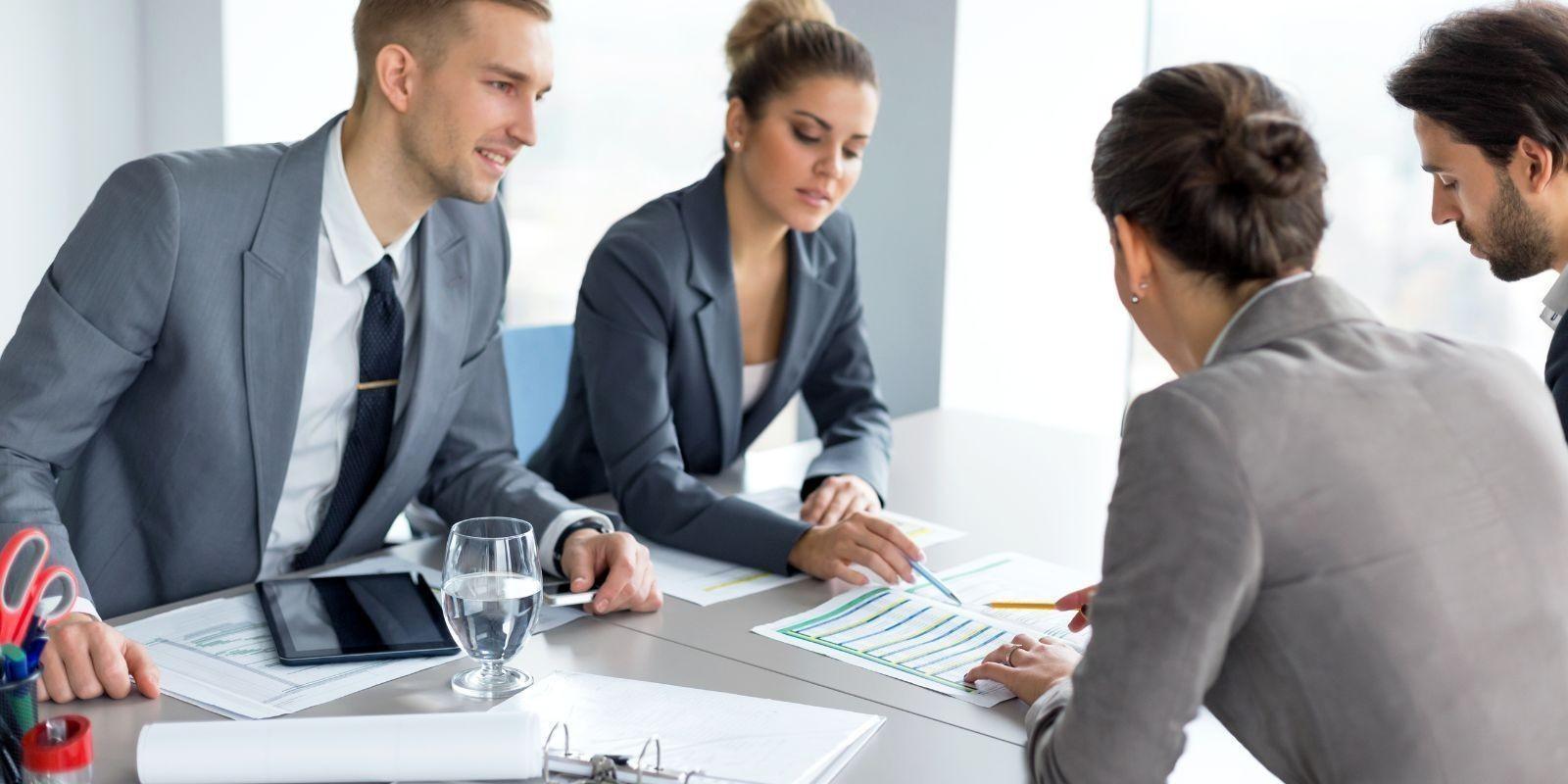 Diferencias Clave entre Créditos Convencionales y FHA / VA